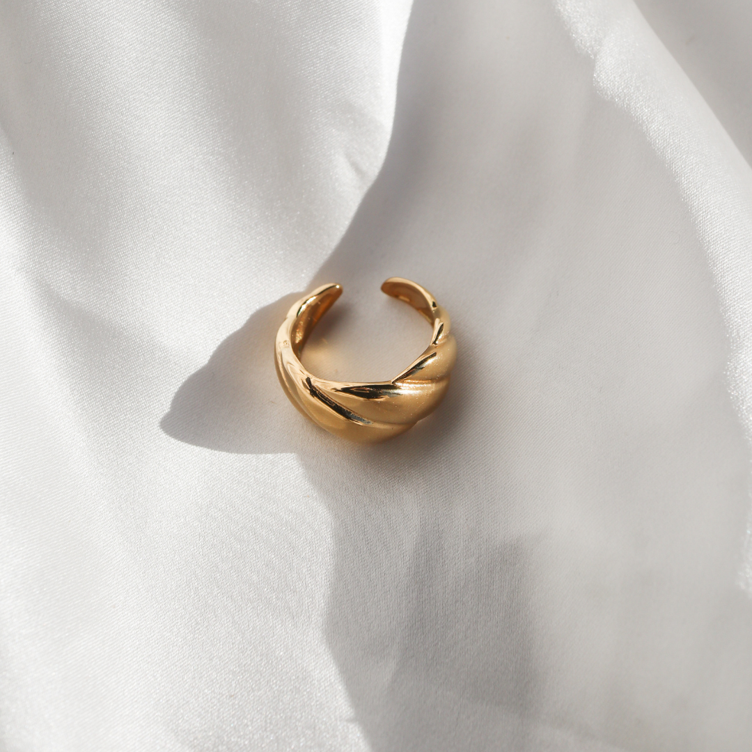 Croissant Adjustable Dome Ring