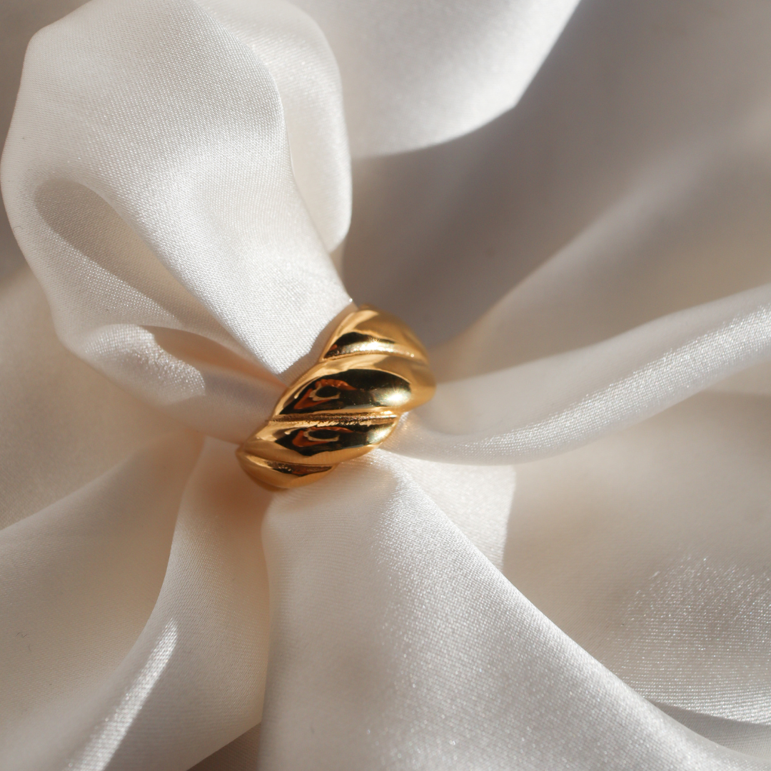 Croissant Adjustable Dome Ring