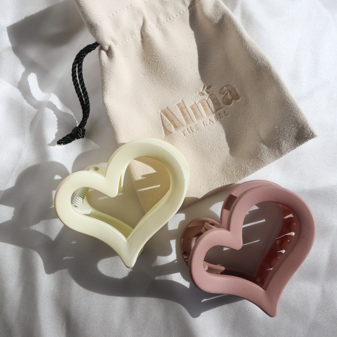 Alma Claw Hair Clip