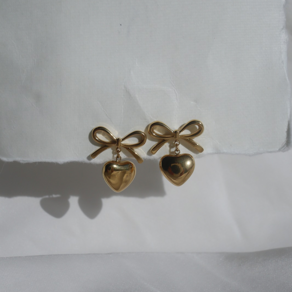 Alma Heart Bow earrings