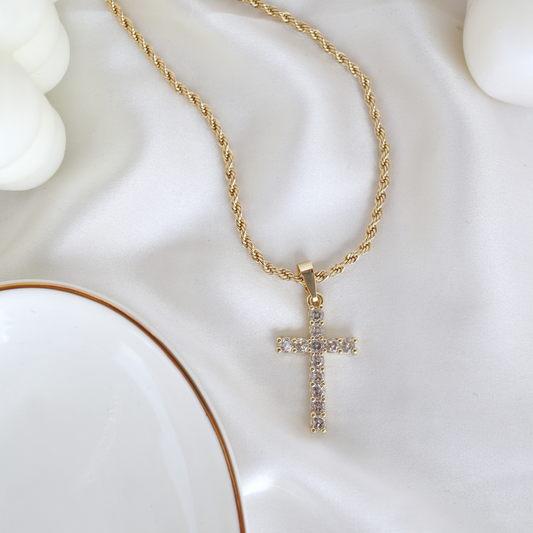 Luz Cross Pendant Necklace