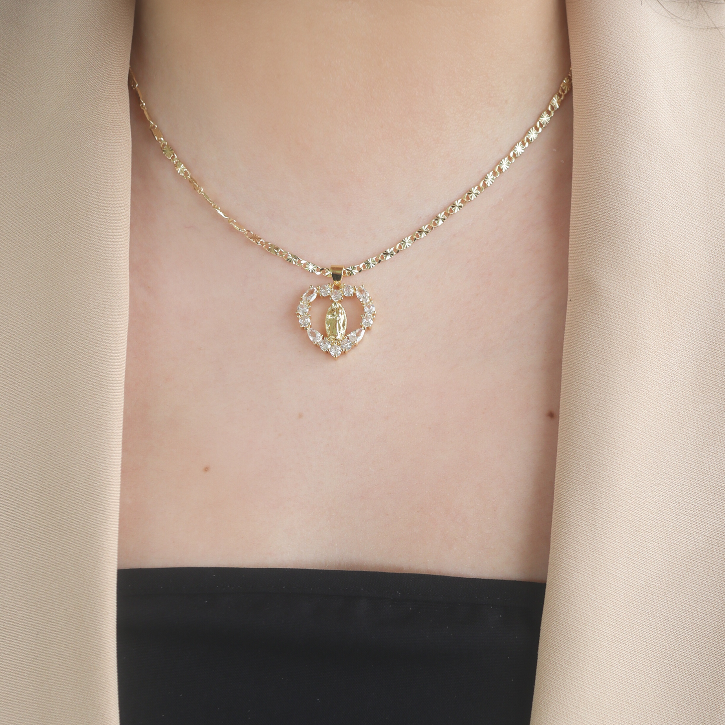 Corazón Virgencita Pendant Necklace