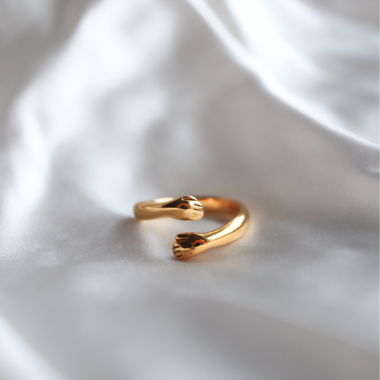 Huggie Adjustable Ring