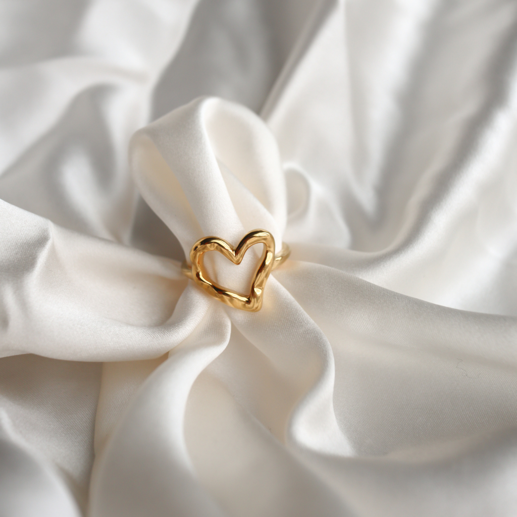 Aria Heart Ring