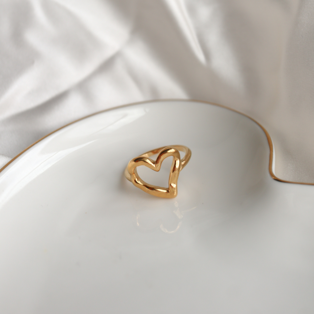 Aria Heart Ring
