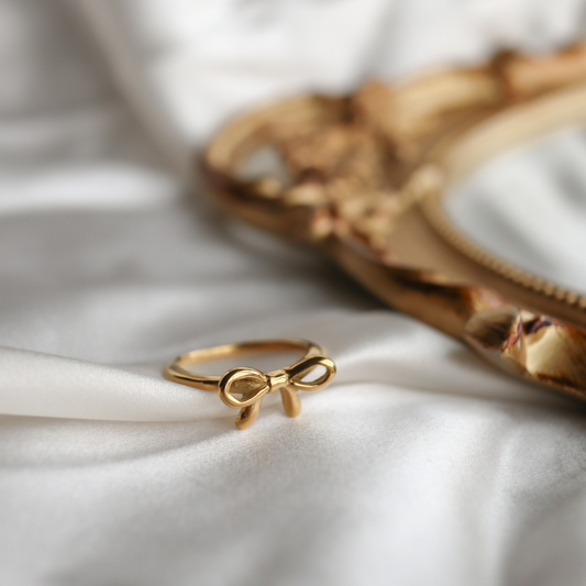 Bow & Tell Ring